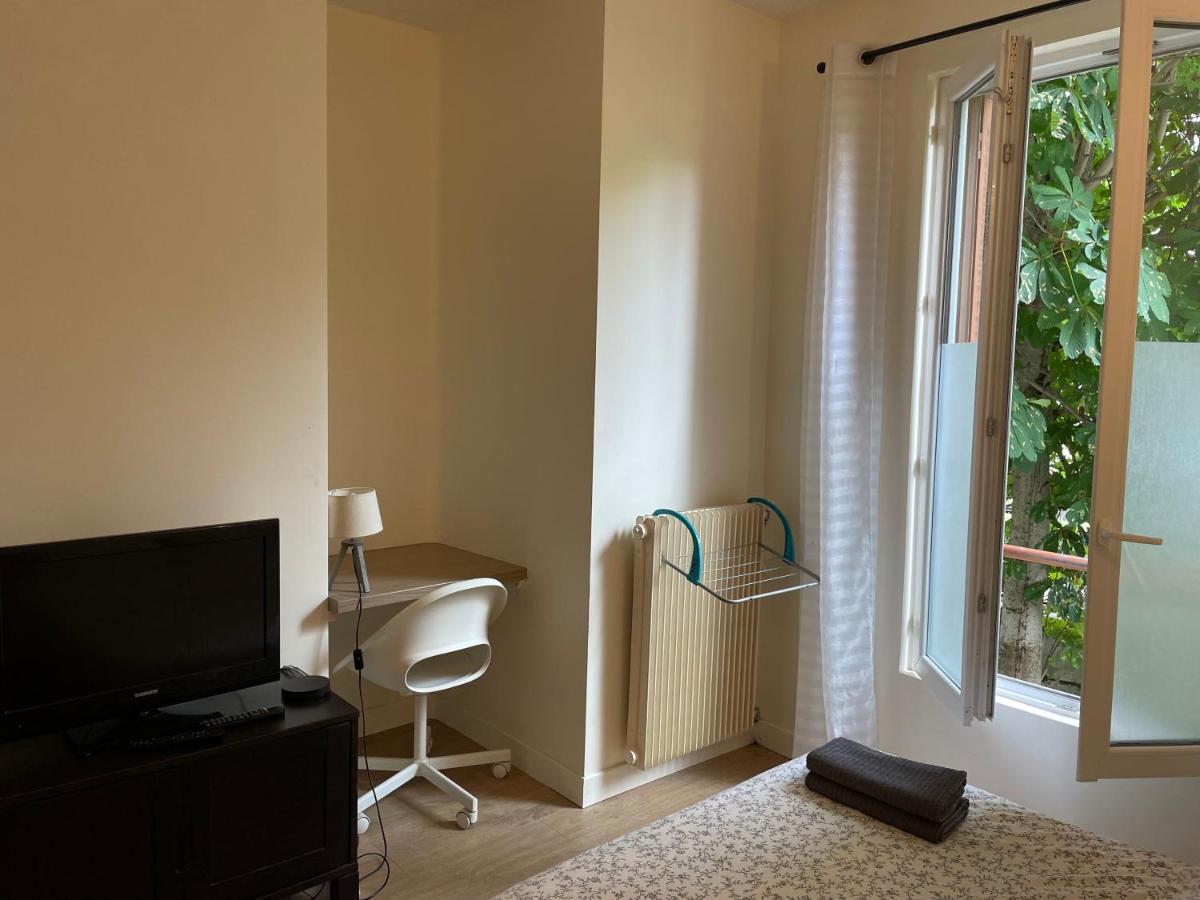 Chambre Dans Une Maison Partagee Нёйи-сюр-Марн Экстерьер фото