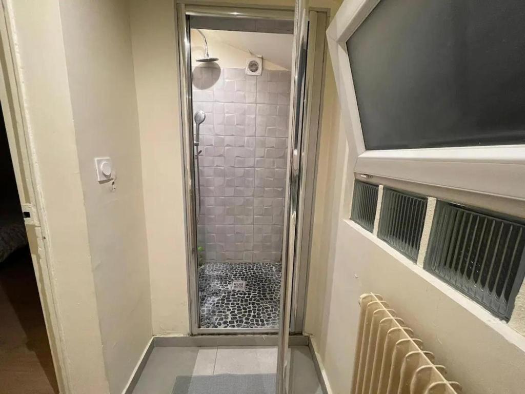 Chambre Dans Une Maison Partagee Нёйи-сюр-Марн Экстерьер фото