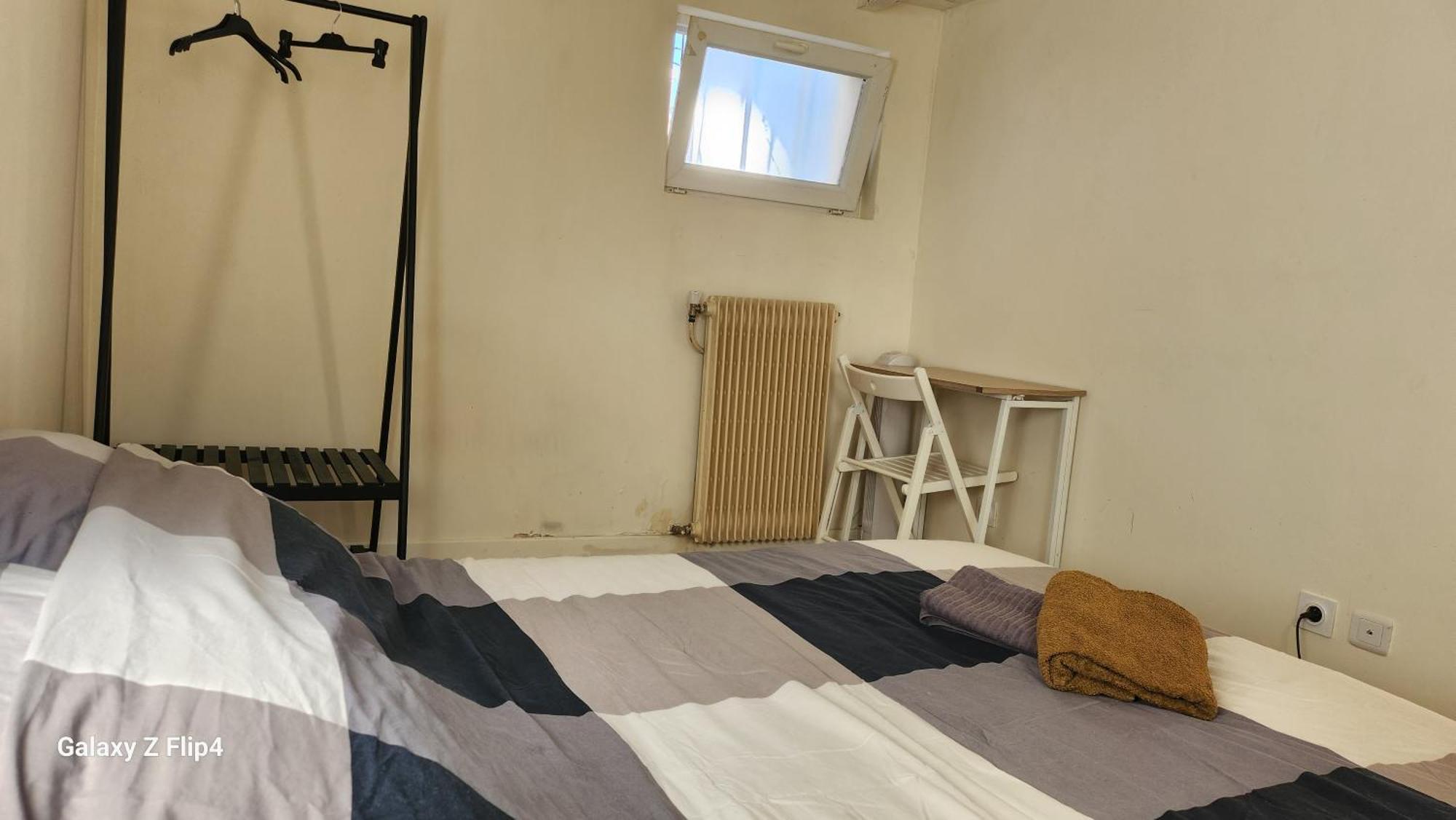 Chambre Dans Une Maison Partagee Нёйи-сюр-Марн Экстерьер фото